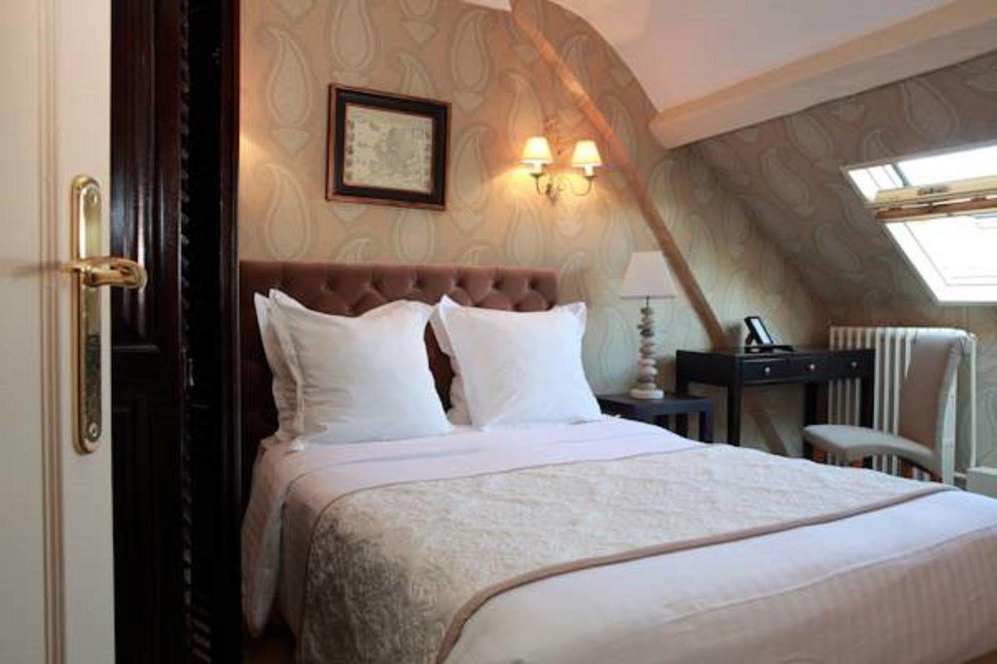 Auberge A La Bonne Idee Hotell Saint-Jean-aux-Bois  Exteriör bild